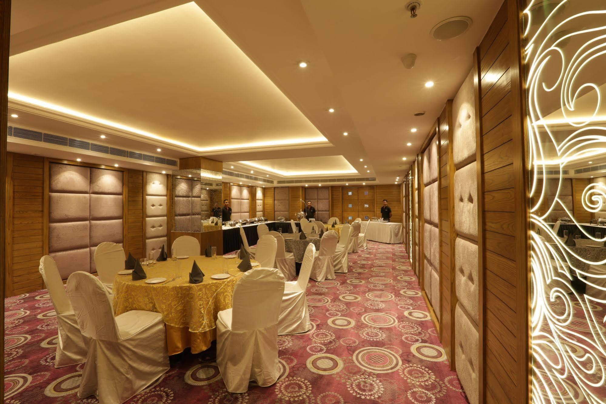 Ramada Encore Jalandhar Dış mekan fotoğraf